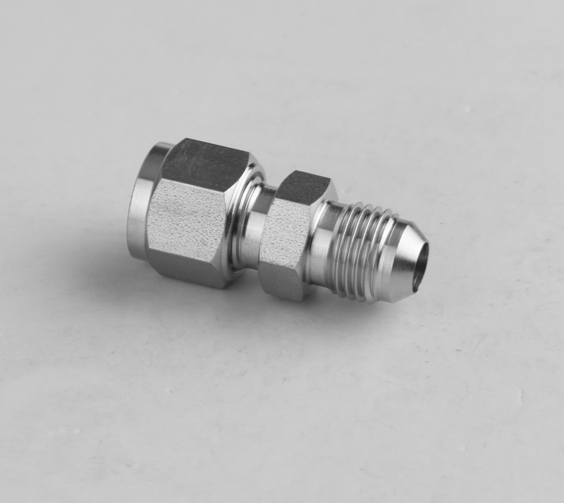 Reducing Male Connector