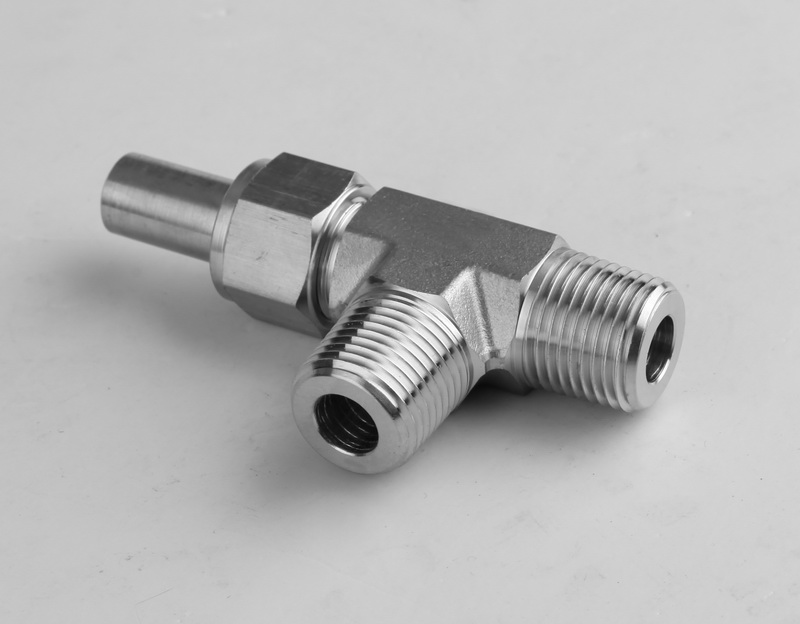 Male Weld Tee